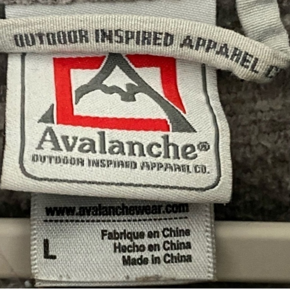 Avalanche Pullover - image 3